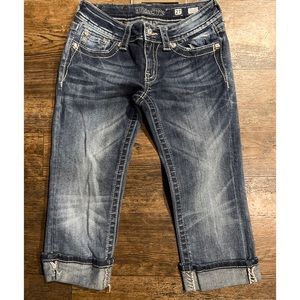 Woman’s Miss Me capri jeans size 27